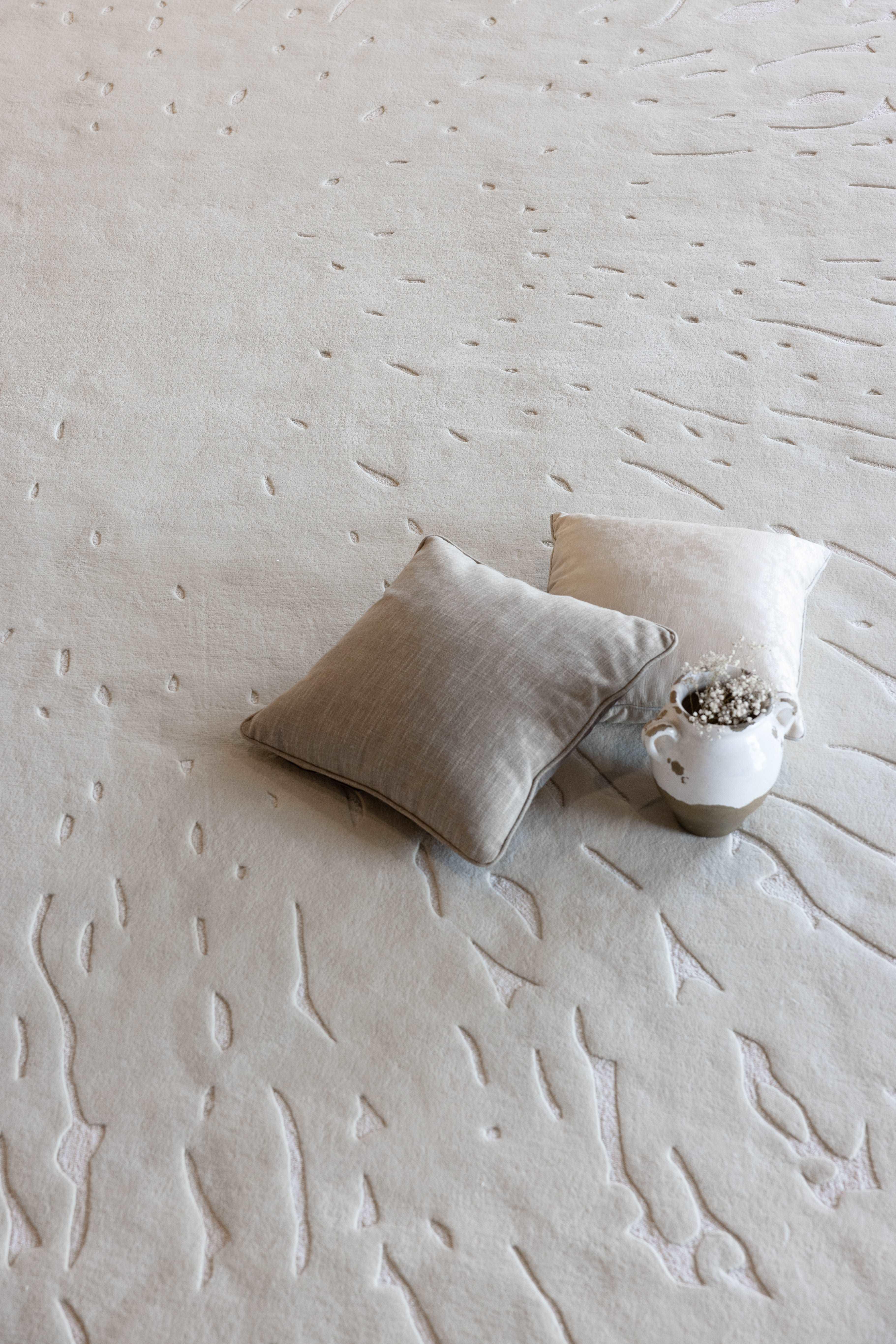 Loop Splatter 3.0 (Taupe on Ivory)