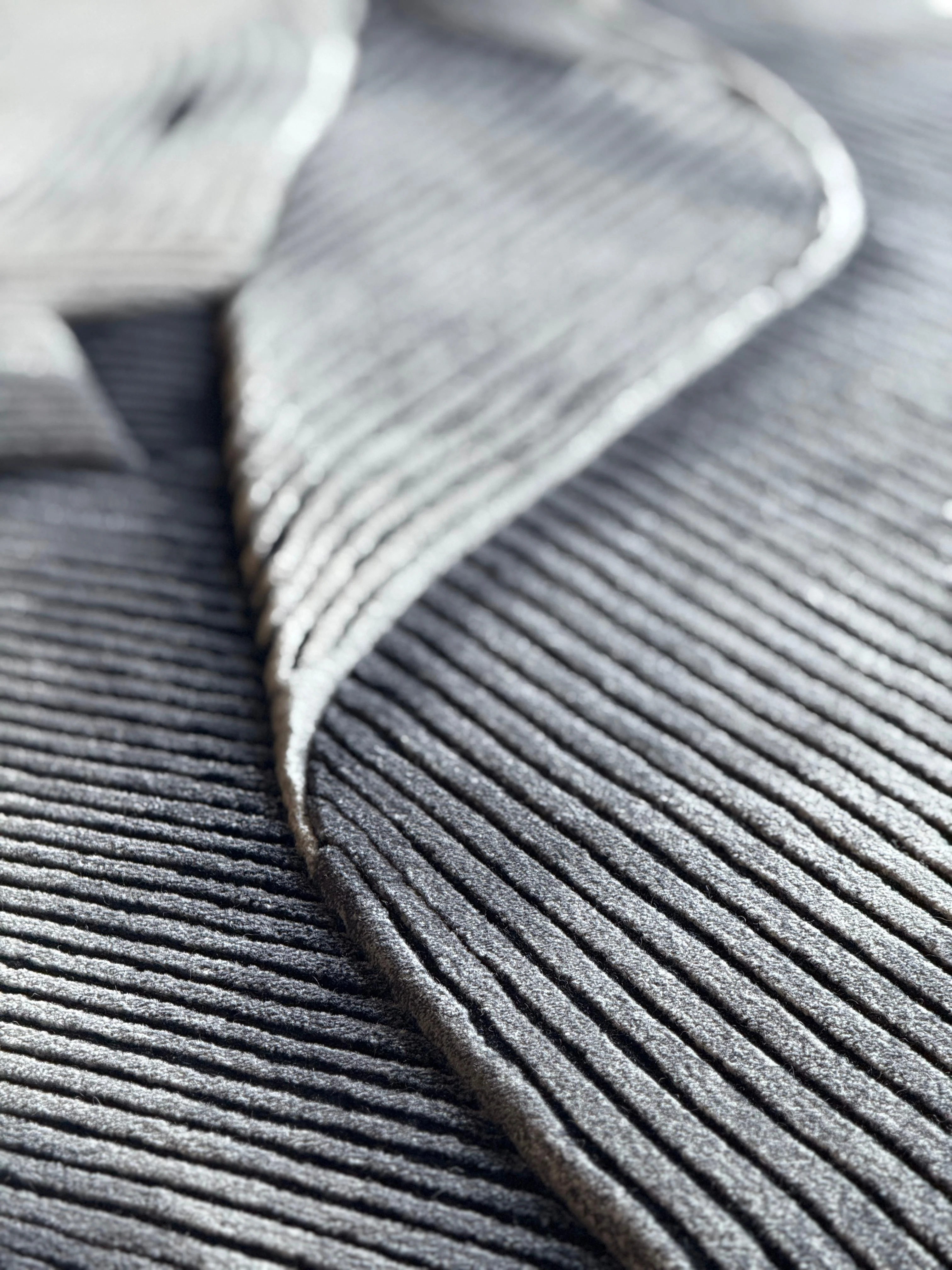 Pleats (Carbon) - Image 5